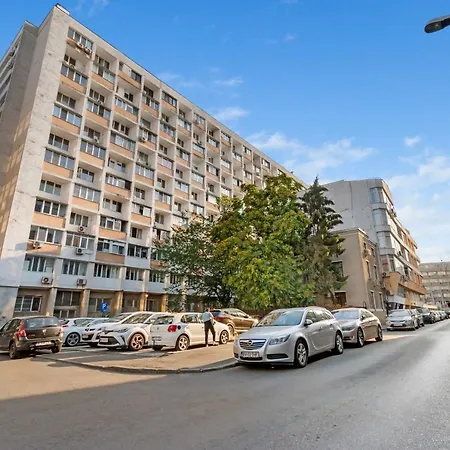 1Bdr Apartment Perla 225-2